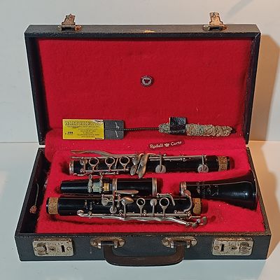 Rudall Carte and Co Ltd Graduate Model Wood Clarinet with Case