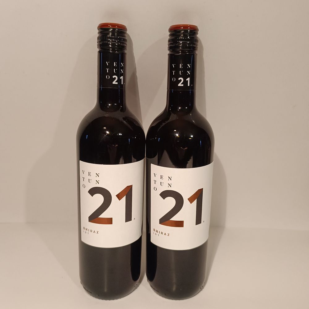 A Pair of Ventuno 21 Shiraz Wine