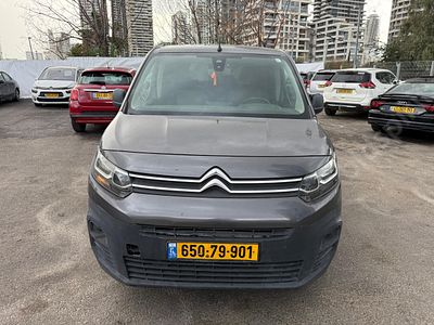 סיטרואן ברלינגו 2020. 212,988 Km