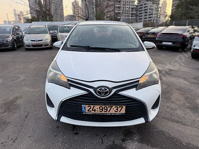 טויוטה יאריס 2016. 207,307 Km, current hand:שנייה, current ownership:פרטי, original ownership:השכרה