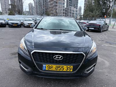 יונדאי סונטה היברידי 2017. 191,680 Km