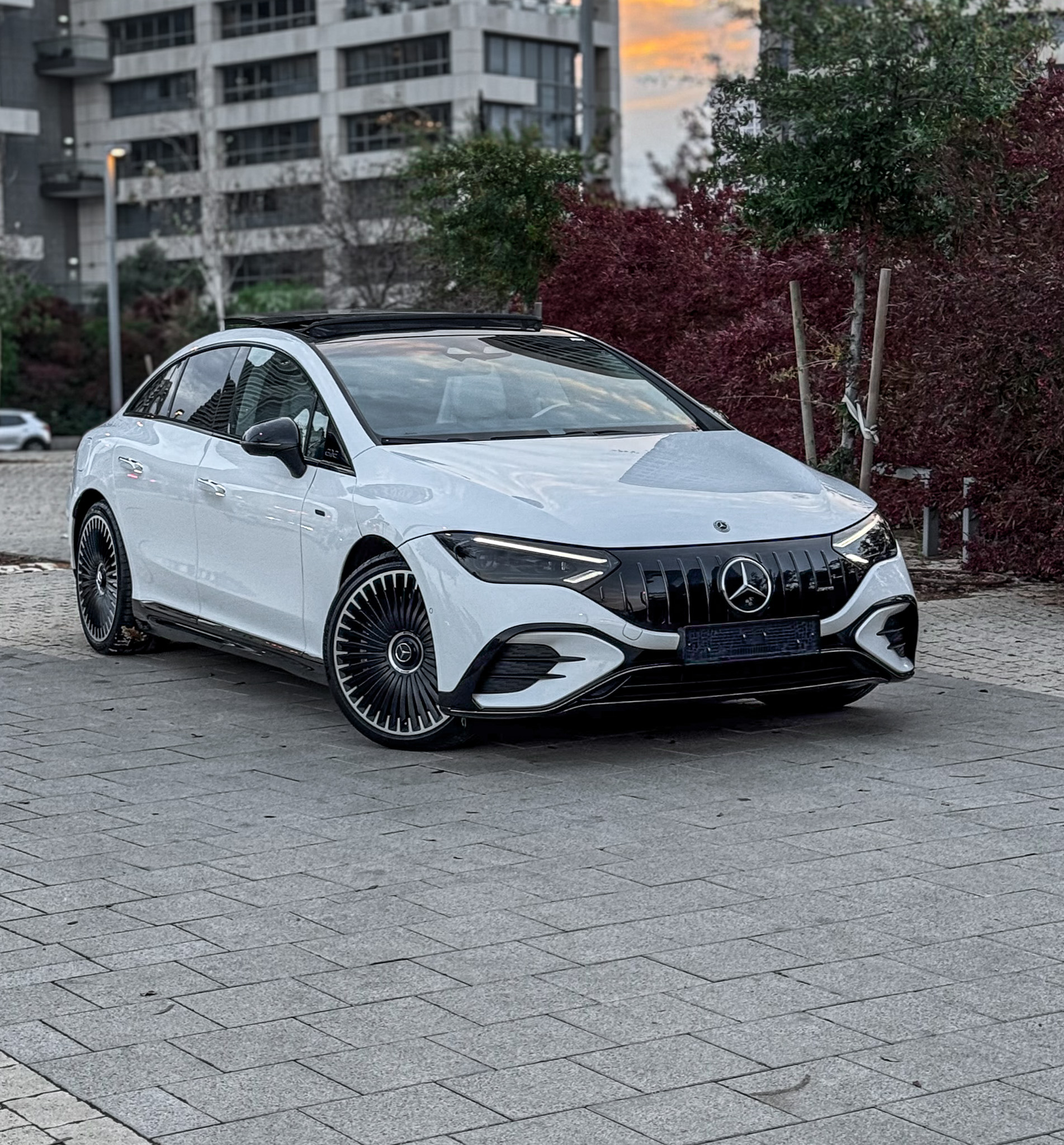 מרצדס AMG EQE 43