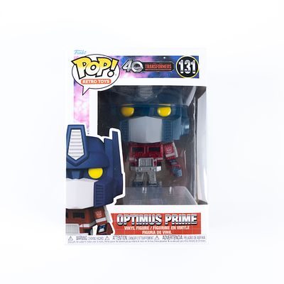 פופ של אופטימוס פריים מתוך Transformers בעיצוב רטרו קלאסי של הדמות האייקונית