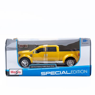 רכב מיניאטורי Ford F-350 Super Duty Maisto Special Edition. דגם רכב Ford F-350 Super Duty בקנה 