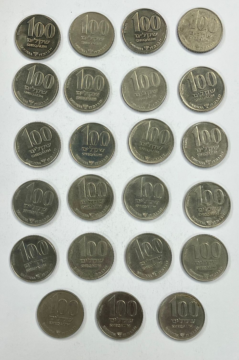 סדרת החנוכה - עשרים ושמונה מטבעות 100 שקלים , מצבים טובים מאוד.