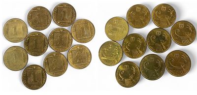 10 מטבעות אגורה עם חנוכיות, מצבים טובים.