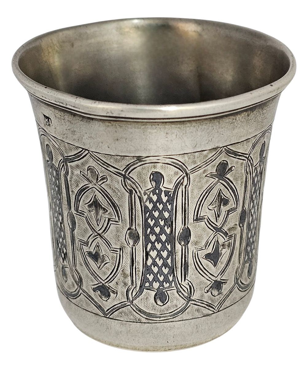 ***נדיר - גביע רוסי אימפריאלי מוסקבאי עשוי מכסף 84, מעוטר עבודת ניילו, דוגמאות גיאומטריות 