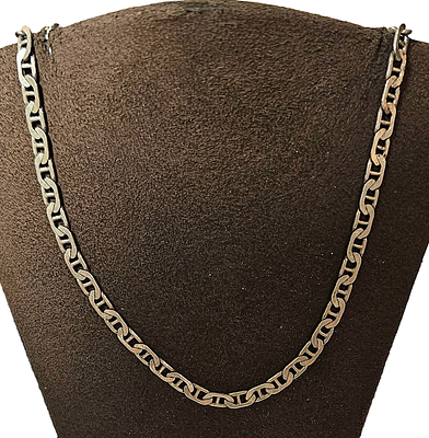 שרשרת כסף 925 סטרלינג- איטלקי, עיצוב : חוליות רחבות שלובות ושטוחות בסגנון עדין . 
משקל 