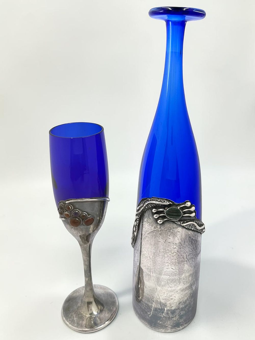 "Domar" - Bottle and goblet crafted from cobalt blue glass with inlaid gemstones and glass 