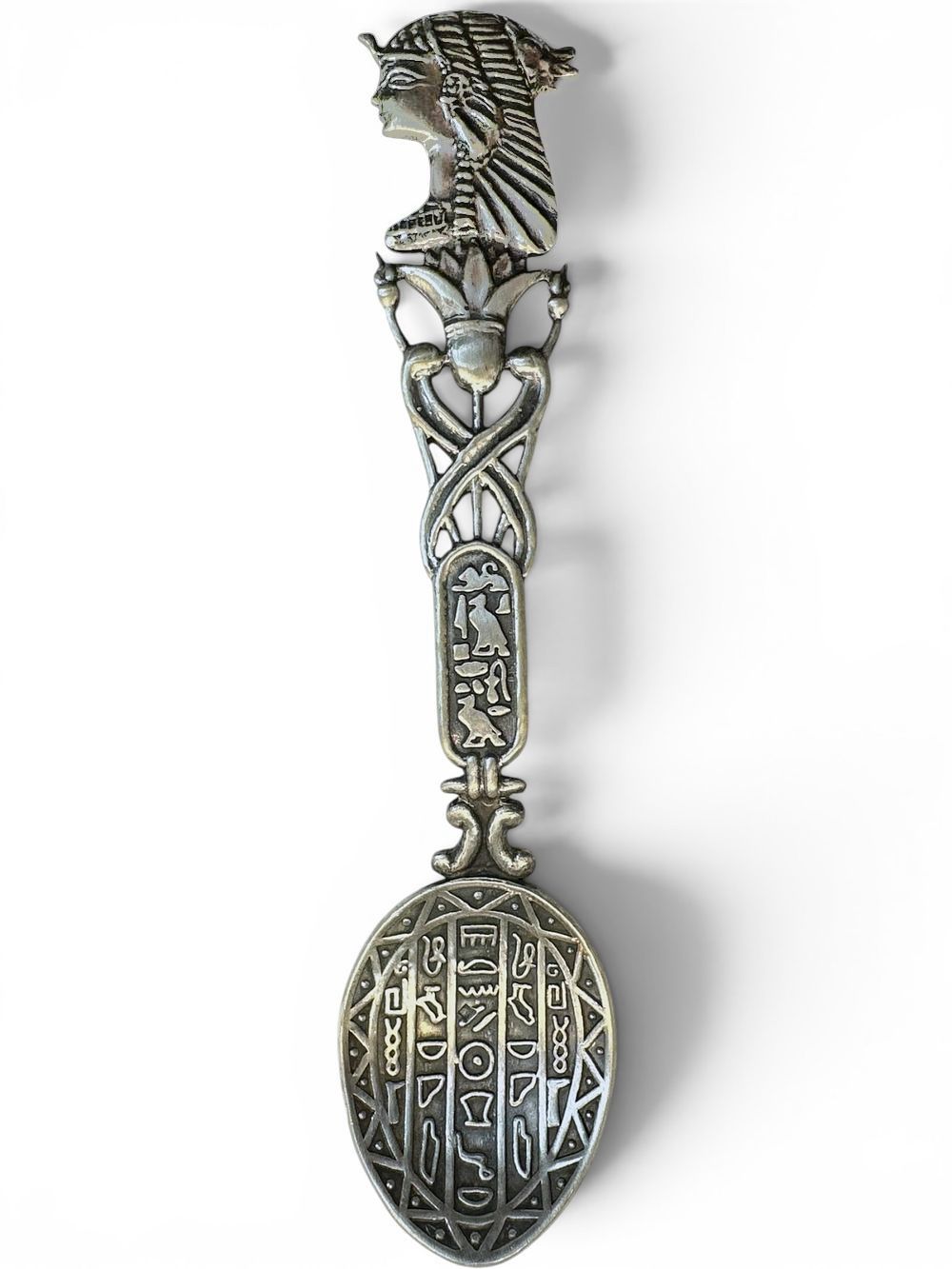 Egyptian souvenir spoon made of 925 sterling silver, featuring a figure of a pharaonic queen 