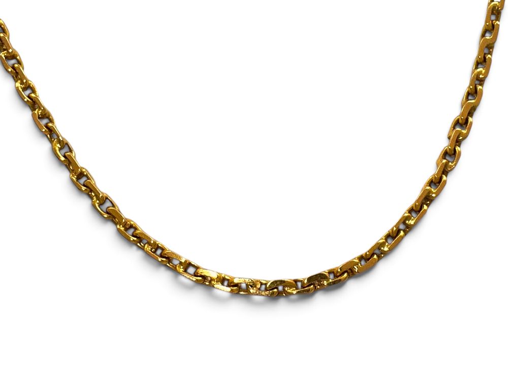14k gold Gucci-style chain. Beautiful, substantial links. 
Hallmarked. 
Length: 50 cm. 
Weight: 