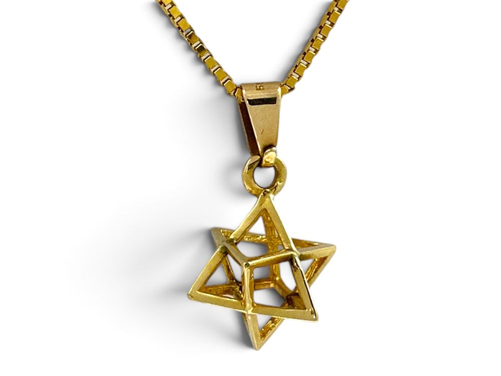 14k yellow gold Merkaba pendant on a 14k gold chain. 
Hallmarked. 
Dimensions: chain length 43 
