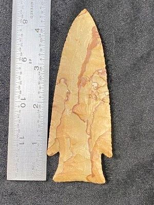Hardin Indian Artifact Arrowhead. KEY WORDS: INDIAN ARTIFACT ARTIFACTS ARROWHEAD ARROWHEADS 