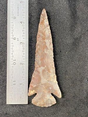 Dovetail from Missouri Indian Artifact Arrowhead. KEY WORDS: INDIAN ARTIFACT ARTIFACTS ARROWHEAD 