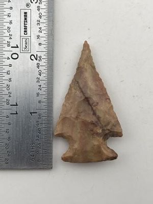 2" Apple Creek Indian Artifact Arrowhead. KEY WORDS: INDIAN ARTIFACT ARTIFACTS ARROWHEAD 
