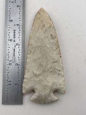 4 & 3/4" Lost Lake Indian Artifact Arrowhead. KEY WORDS: INDIAN ARTIFACT ARTIFACTS ARROWHEAD 