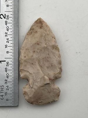 1 & 3/4" Side Notch Indian Artifact Arrowhead. KEY WORDS: INDIAN ARTIFACT ARTIFACTS ARROWHEAD 