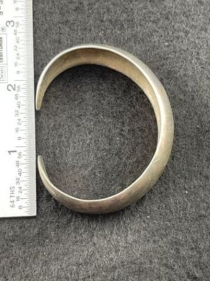 Sterling 925 Silver Bracelet 24 Grams. KEY WORDS: INDIAN ARTIFACT ARTIFACTS ARROWHEAD ARROWHEADS 