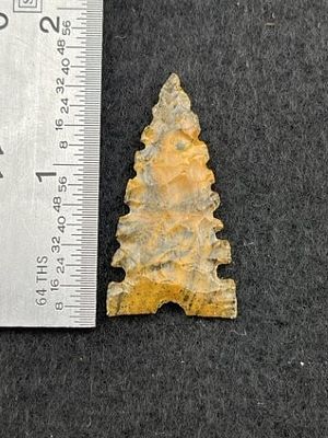 Arrow Point Indian Artifact Arrowhead. KEY WORDS: INDIAN ARTIFACT ARTIFACTS ARROWHEAD ARROWHEADS 