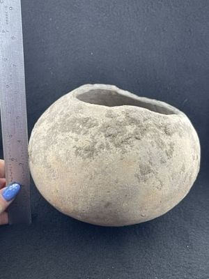 Mississippian Jar Indian Artifact Arrowhead. KEY WORDS: INDIAN ARTIFACT ARTIFACTS ARROWHEAD 