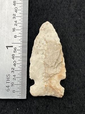 Arrow Point Indian Artifact Arrowhead. KEY WORDS: INDIAN ARTIFACT ARTIFACTS ARROWHEAD ARROWHEADS 