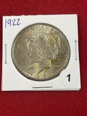 1922 Peace Silver Dollar Coin. KEY WORDS: INDIAN ARTIFACT ARTIFACTS ARROWHEAD ARROWHEADS NATIVE 