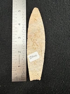 Clovis from Illinois Indian Artifact Arrowhead. KEY WORDS: INDIAN ARTIFACT ARTIFACTS ARROWHEAD 