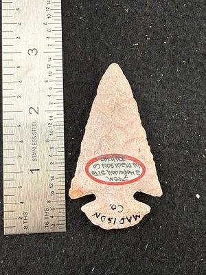 Dovetail Indian Artifact Arrowhead. KEY WORDS: INDIAN ARTIFACT ARTIFACTS ARROWHEAD ARROWHEADS 