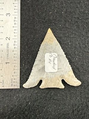 Exceptionally Fine Arrow Point Indian Artifact Arrowhead. KEY WORDS: INDIAN ARTIFACT ARTIFACTS 