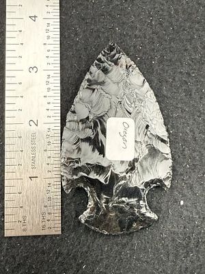 Obsidian Point Indian Artifact Arrowhead. KEY WORDS: INDIAN ARTIFACT ARTIFACTS ARROWHEAD 
