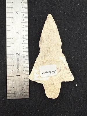 Dickson Indian Artifact Arrowhead. KEY WORDS: INDIAN ARTIFACT ARTIFACTS ARROWHEAD ARROWHEADS 