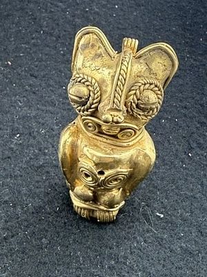 Tumbaga Tairona Gold Figurine UNKNOWN MATERIAL. KEY WORDS: INDIAN ARTIFACT ARTIFACTS ARROWHEAD 