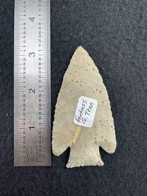 Hardin Indian Artifact Arrowhead. KEY WORDS: INDIAN ARTIFACT ARTIFACTS ARROWHEAD ARROWHEADS 