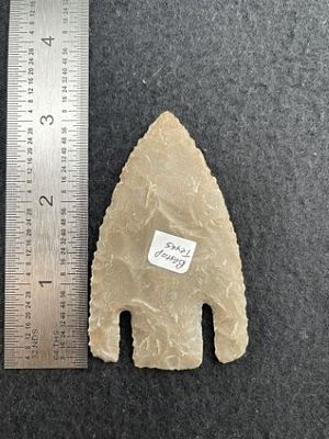 Calf Creek Indian Artifact Arrowhead. KEY WORDS: INDIAN ARTIFACT ARTIFACTS ARROWHEAD ARROWHEADS 