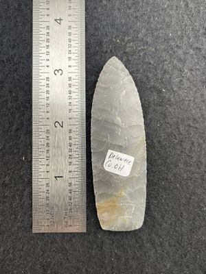 Agate Basin Indian Artifact Arrowhead. KEY WORDS: INDIAN ARTIFACT ARTIFACTS ARROWHEAD ARROWHEADS 