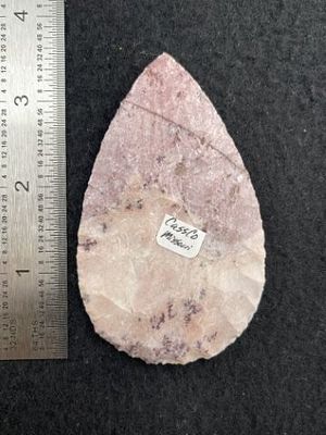 North Blade Indian Artifact Arrowhead. KEY WORDS: INDIAN ARTIFACT ARTIFACTS ARROWHEAD ARROWHEADS 