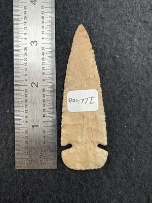 Dovetail Indian Artifact Arrowhead. KEY WORDS: INDIAN ARTIFACT ARTIFACTS ARROWHEAD ARROWHEADS 