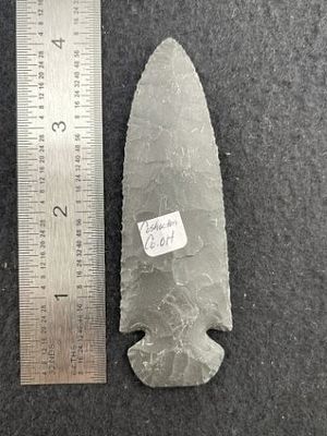 Dovetail Indian Artifact Arrowhead. KEY WORDS: INDIAN ARTIFACT ARTIFACTS ARROWHEAD ARROWHEADS 