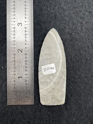 Agate Basin Indian Artifact Arrowhead. KEY WORDS: INDIAN ARTIFACT ARTIFACTS ARROWHEAD ARROWHEADS 
