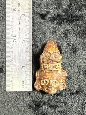Chinese Jade Hongshan Figurine. KEY WORDS: INDIAN ARTIFACT ARTIFACTS ARROWHEAD ARROWHEADS NATIVE 