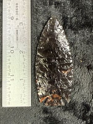 Obsidian Spear Point Indian Artifact Arrowhead. KEY WORDS: INDIAN ARTIFACT ARTIFACTS ARROWHEAD 