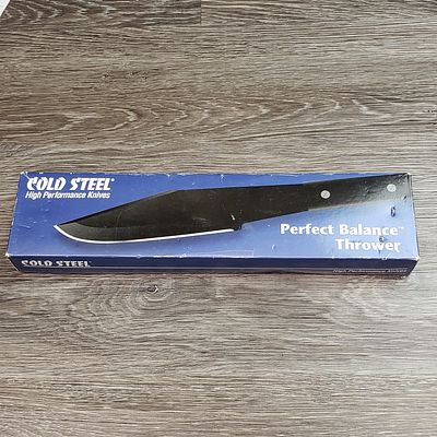 BLUED COLD STEEL THROWING KNIFE w/ ORIG. PACKAGING
