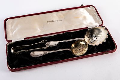 סט כלי כסף צרפתיים עתיקים ואיכותיים במיוחד להגשה וכיבוד, מתוצרת Gaston Bardies (יצרן צרפתי 