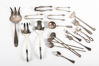 לוט סכו"ם מכסף, 
משקל כולל: 555 גרם,