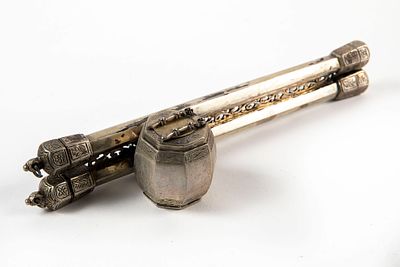 Double inkstand (Divit), made of silver, 
total weight: 195 grams, length: 29 cm,