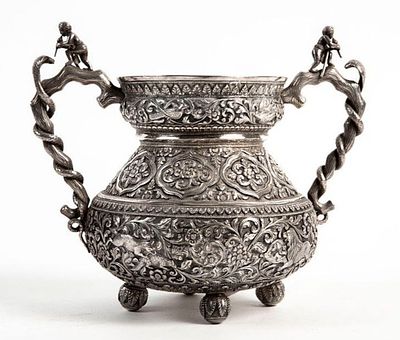 High-quality Indian silver sugar container by the renowned goldsmith Oomersi Mawji (mark: O.M 