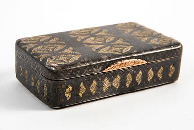 Antique Russian tobacco box from the 19th century, hallmarked 84, decorated with black Niello 