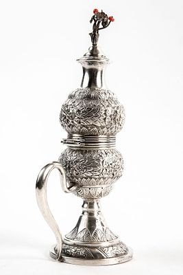An antique Tunisian Havdalah vessel, made of silver, hand-hammered in Repousse work, the lid is 