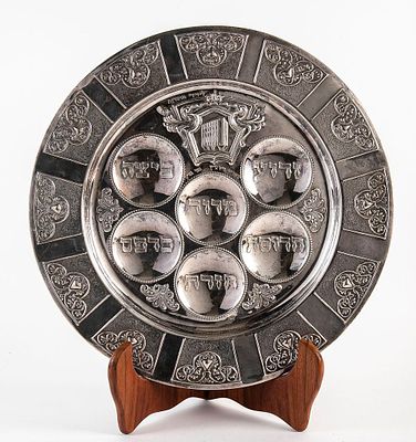 Sterling silver (925) Passover Seder plate, marked 'Hadad 925', decorated with the 'Seret 