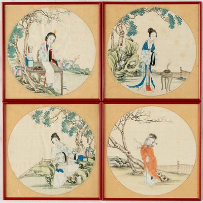 4 BEAUTIES. China, painting on silk, slightly foxed, probably 19th century. 
Frame: each 29 x 29 cm